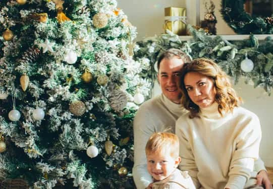 Skąd wzięła się tradycja dekorowania choinki na święta? Świąteczne ciekawostki