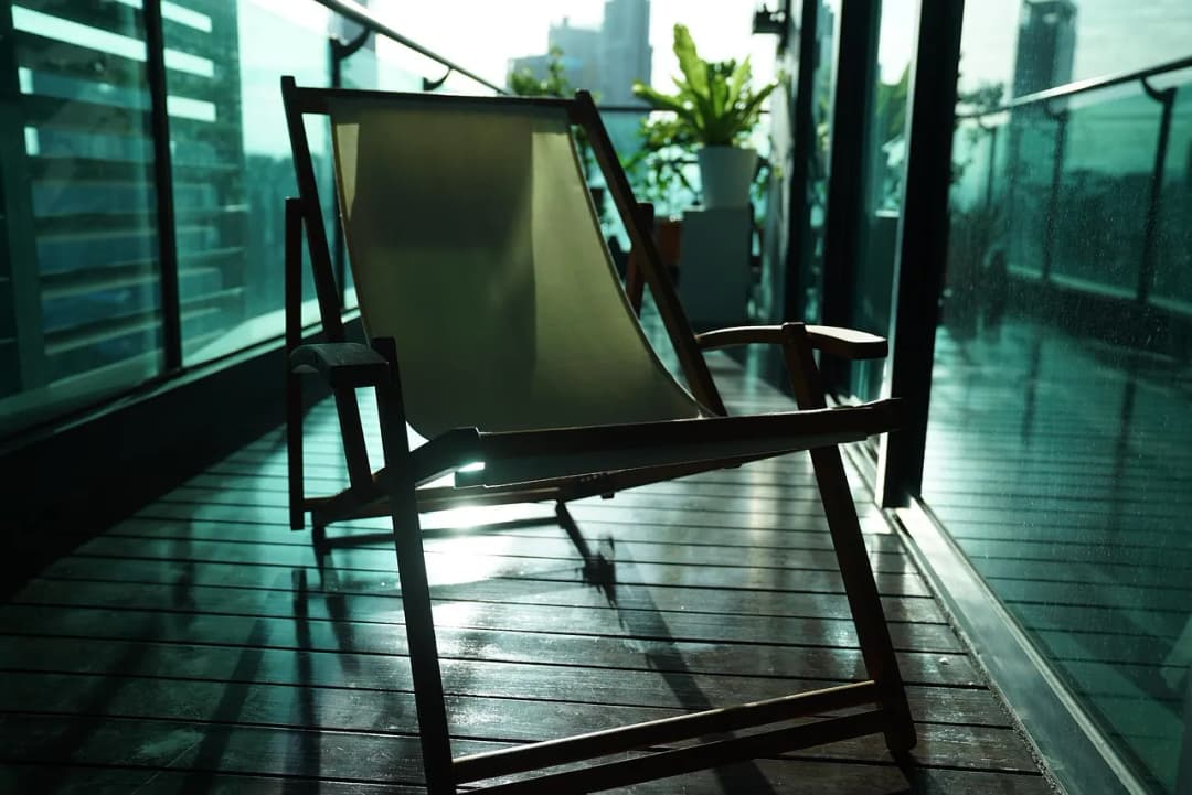 Zbliża się lato, pora wybrać leżak na balkon i do ogrodu