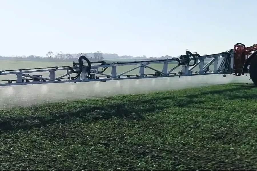 Czy można opryskiwać po deszczu? Kluczowe informacje i praktyczne porady